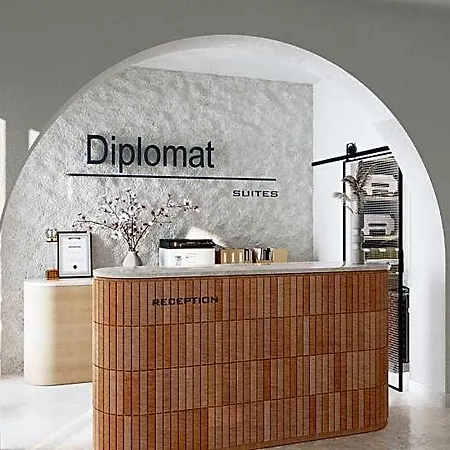 酒店 Diplomat 马尔马里斯